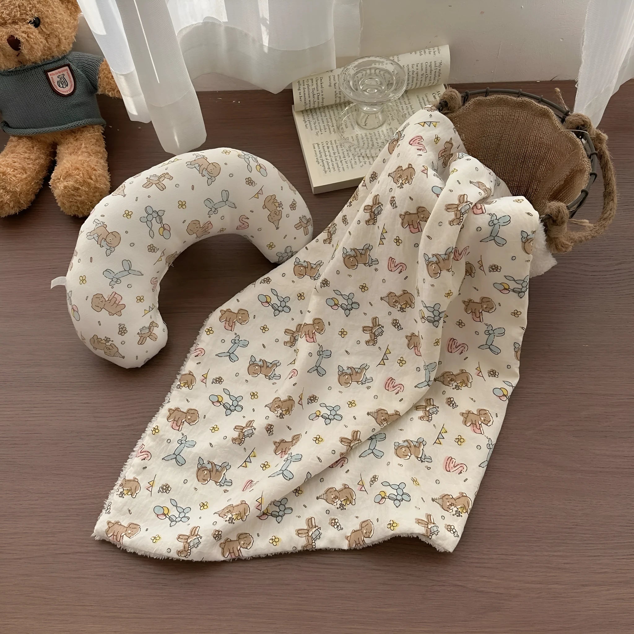 Skin-friendly cloth cat bed in 30x20 pillow size for cage