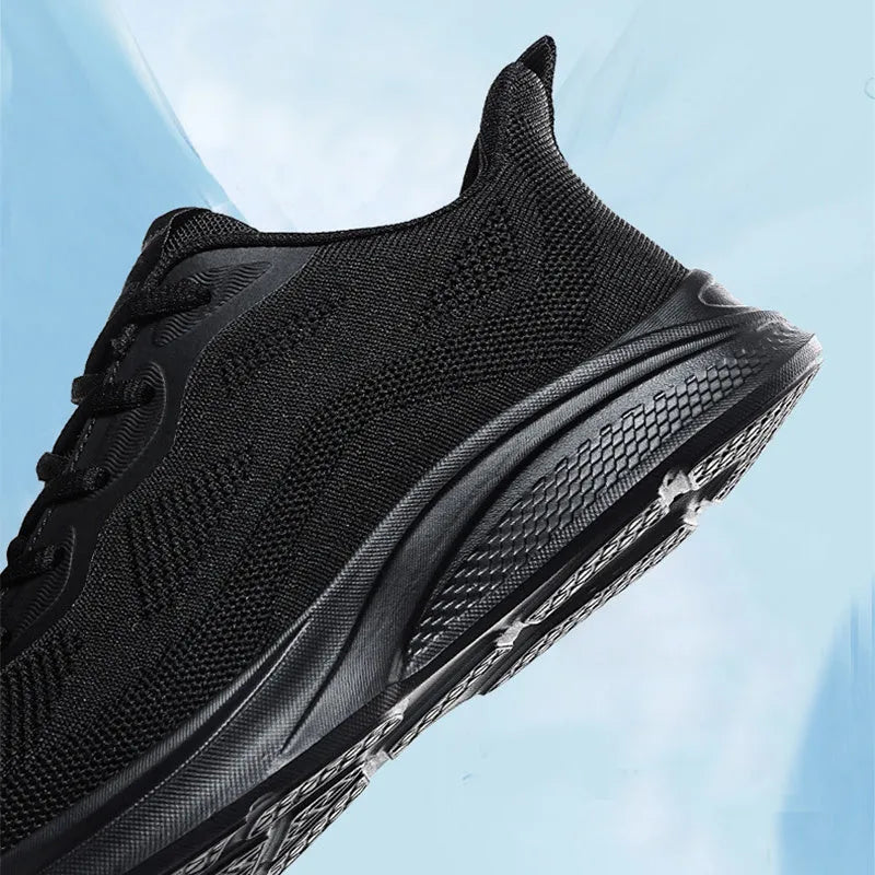 Men's lace-up running shoes with mesh upper, low-top platform sole, solid colour design, spring casual wear