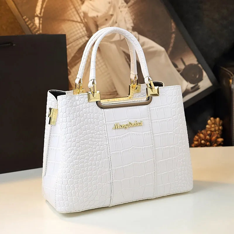 Fashion print atmospheric PU vertical square handbag with zipper closure, 29cm long, in black colour