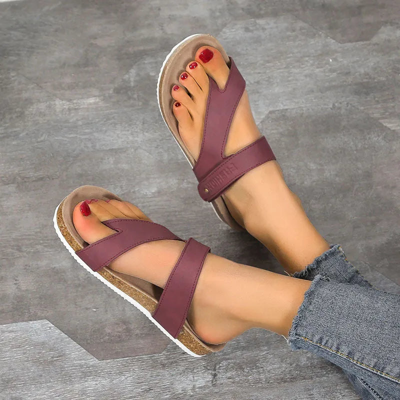 Flat toe ring thick-soled flip-flops in a solid colour with a foam sole and artificial PU upper.