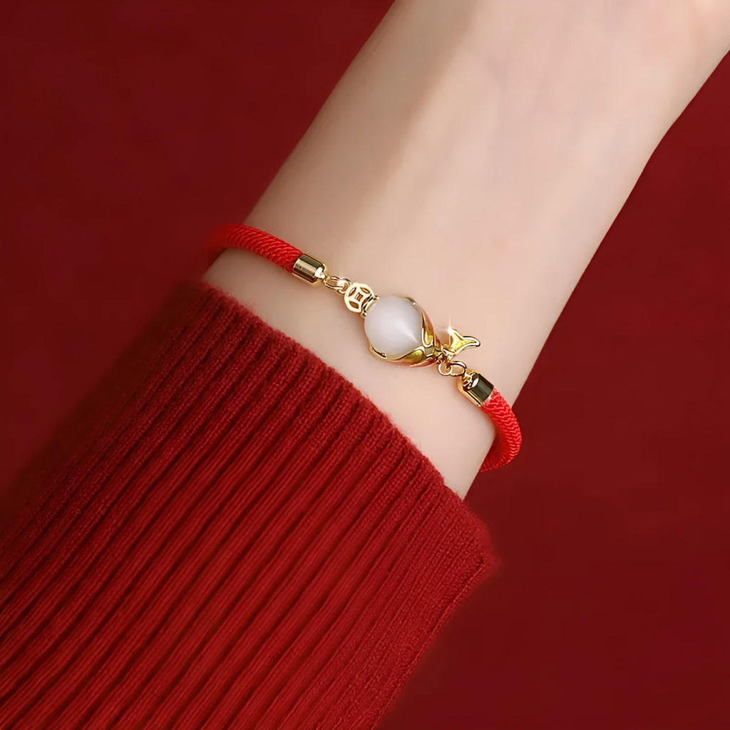 Women's lucky koi red copper necklace and bracelet set with retro carp design.