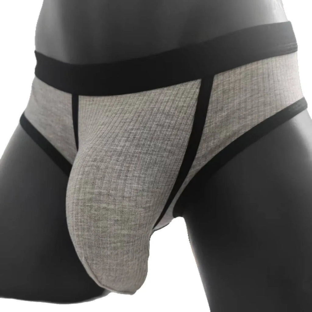 Men's solid-colour viscose U-shaped briefs in sizes M to 3XL on a white background.