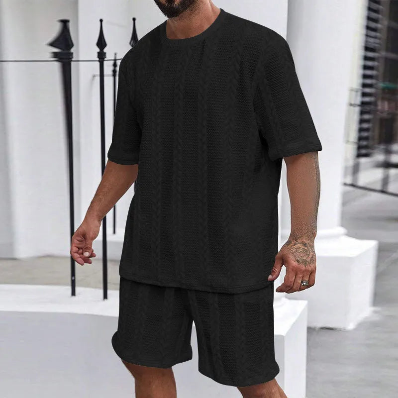 Men's knitted polyester summer casual set with round neck pullover and matching shorts in solid colour jacquard design