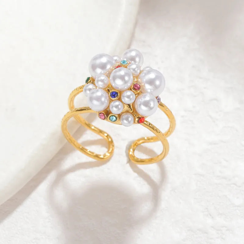 Open mouth women's ring with zircon electroplating and pearl elements in round or heart shape