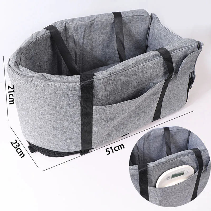 Outdoor four seasons dog kennel in blue colour made from waterproof Oxford fabric