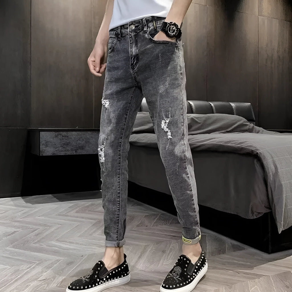 Men's high waist denim jeans trousers with button fly in cotton fabric