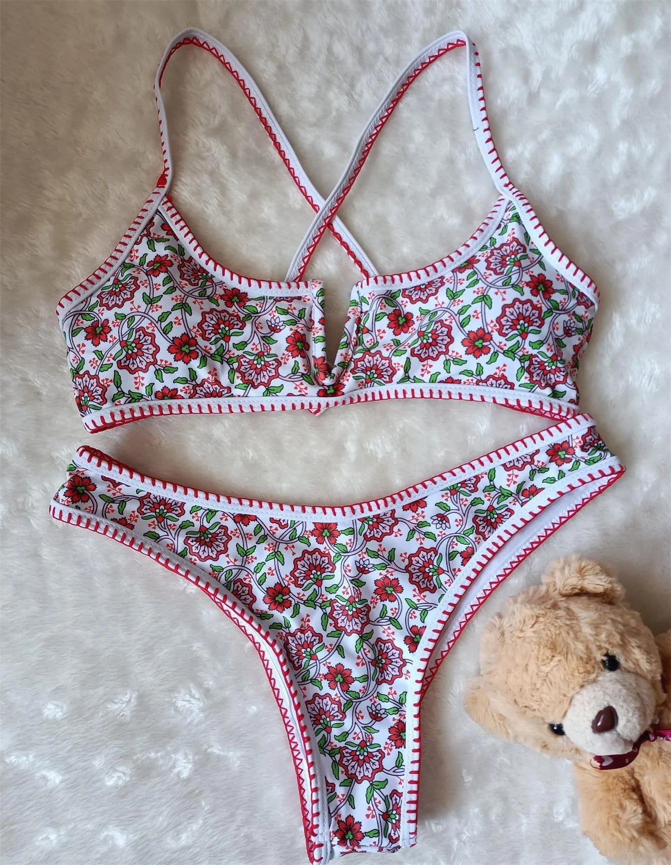 Women's floral print swimsuit with V-neck embroidery detail in European and American style