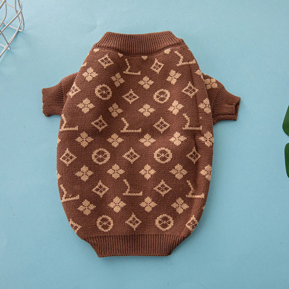 Wool dog sweater in a European style for autumn and winter, shown in a two-tone colour.
