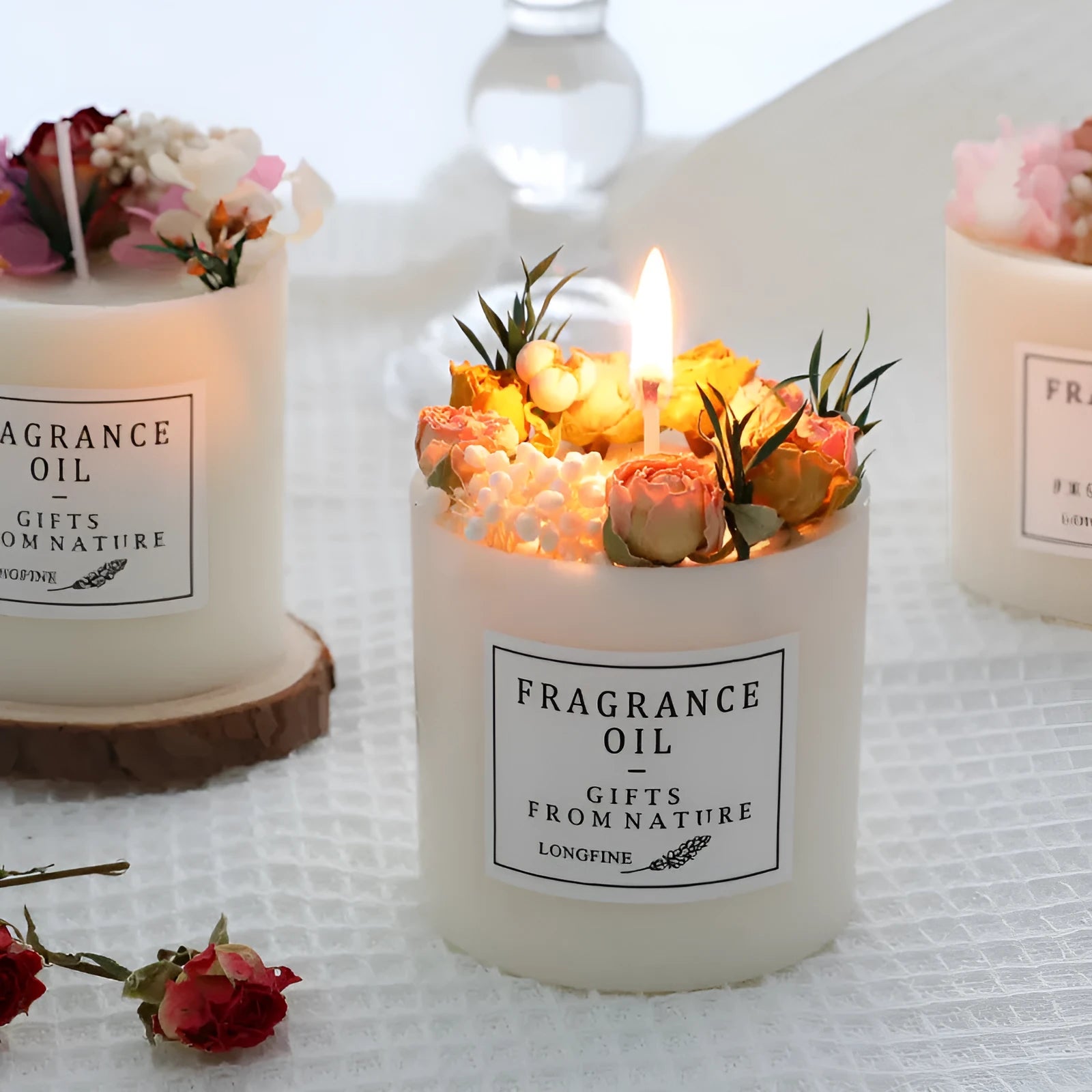 Dried flowers decor romantic aromatherapy candle with embedded pressed botanicals in 330g size