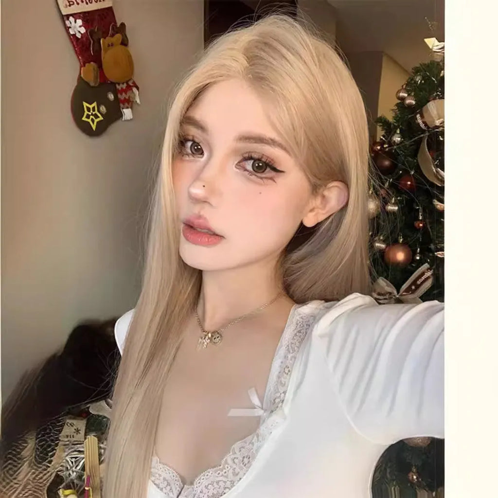 Long straight grey gold wig for women with milk tea blonde colour and included hairnet