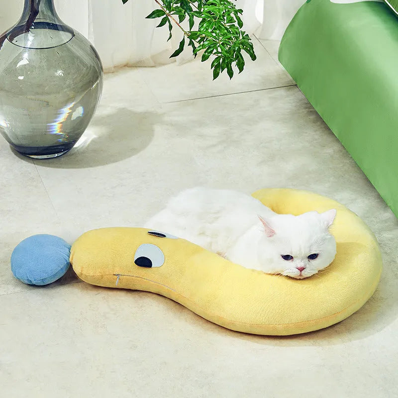 Blue rectangular pet pillow for cat or dog, dimensions 62 by 39 centimetres.