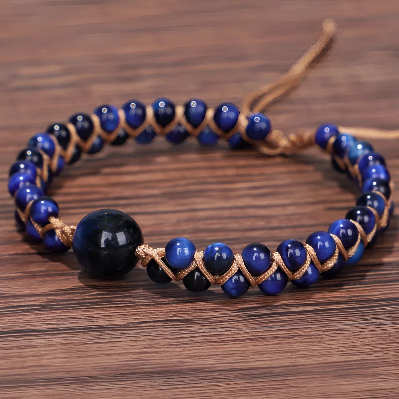 Handmade woven pull bracelet with geometric pattern in Tigereye or Amethyst stone beads