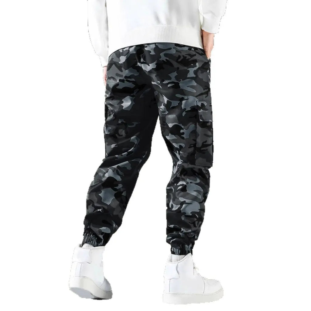 Men's camouflage drawstring work trousers with side pockets in casual regular fit polyester blend