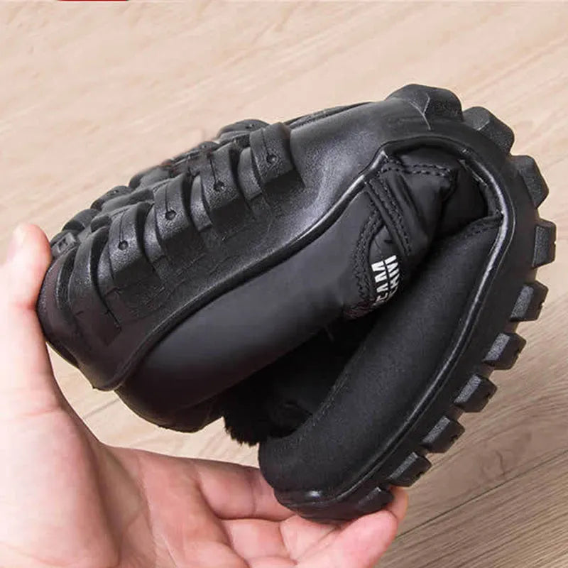 Men's waterproof winter boots in black with canvas upper, plush lining, side zip and flat polyurethane sole