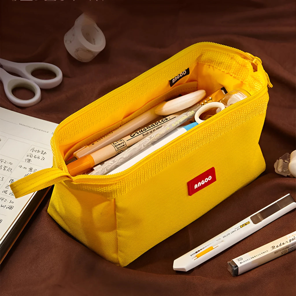 Canvas pencil case with double zipper in Oxford cloth material showing colour options