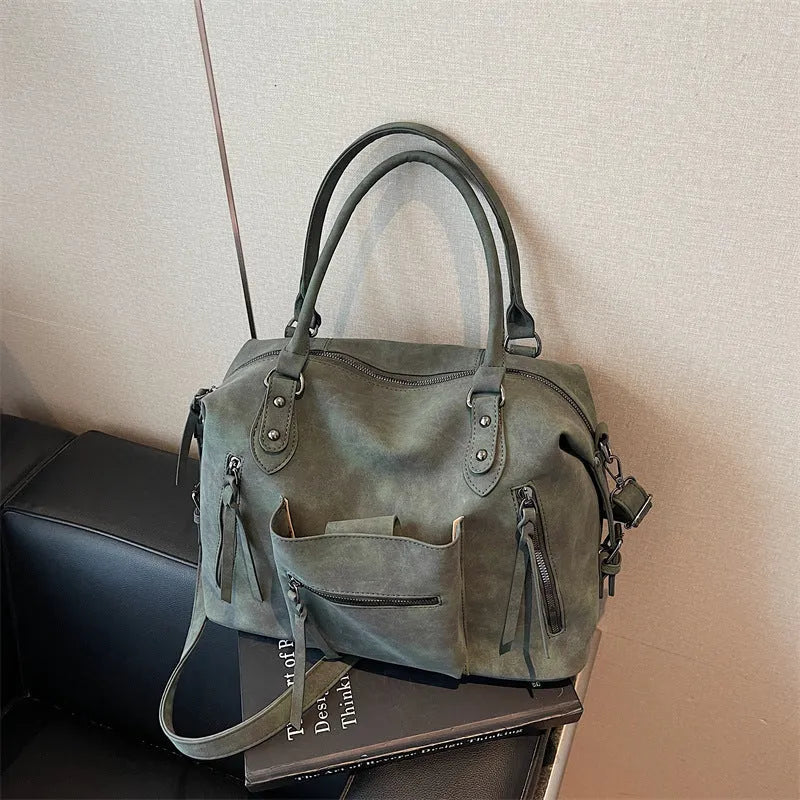 Retro textured women's large-capacity PU messenger bag in black with stitching detail, 36x25x13cm