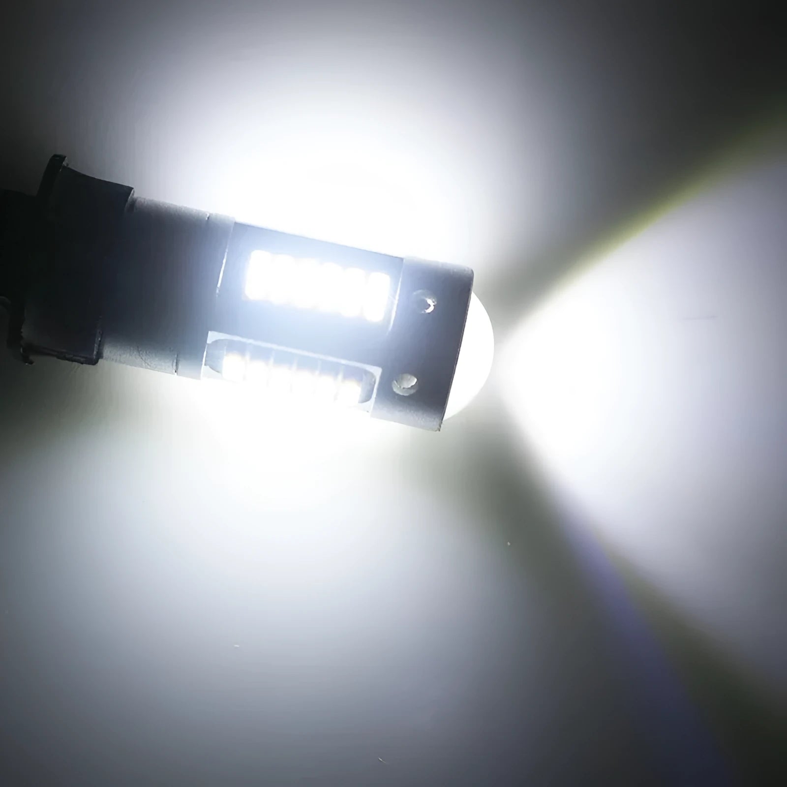 PW24W 4014 LED daytime running light with aluminium casing and white light