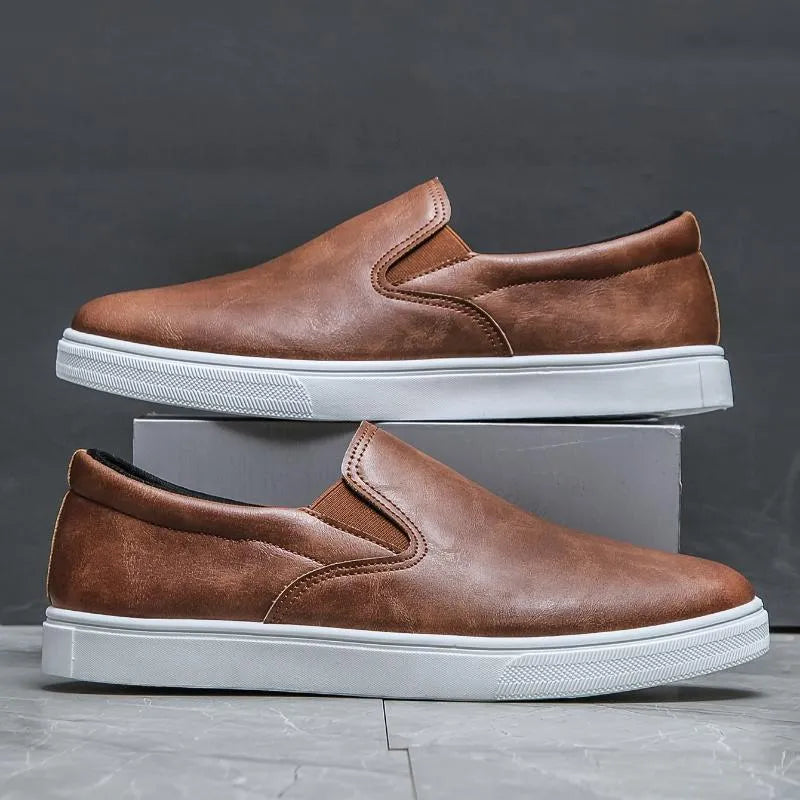 Slide bushing sneakers with high mouth above 11cm and plastic sole in light brown