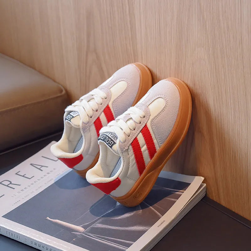 Boys' casual sneakers in artificial PU with rubber sole, lace-up fastening, available in black red rose red