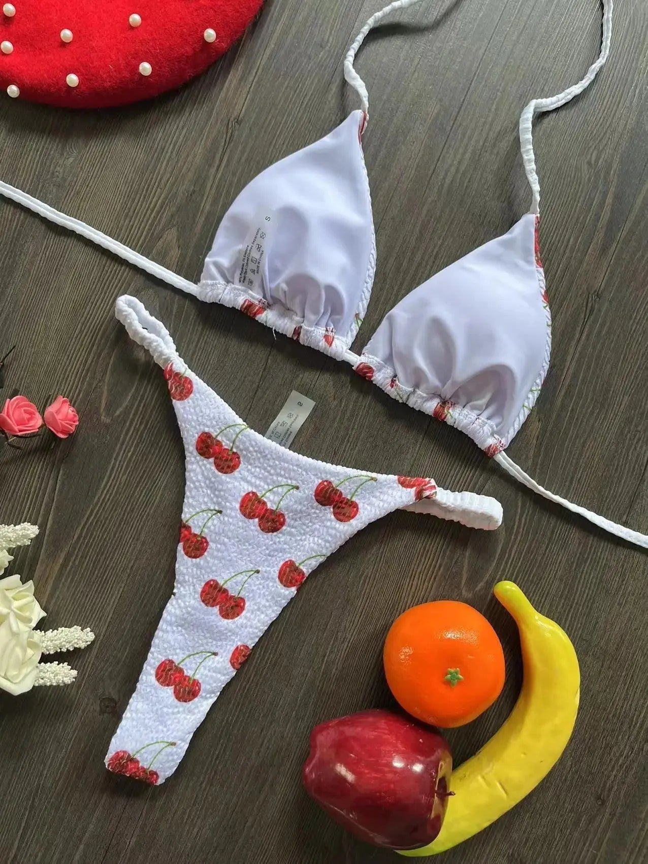 Women's printed bikini swimsuit with nylon fabric and cotton lining in available colours