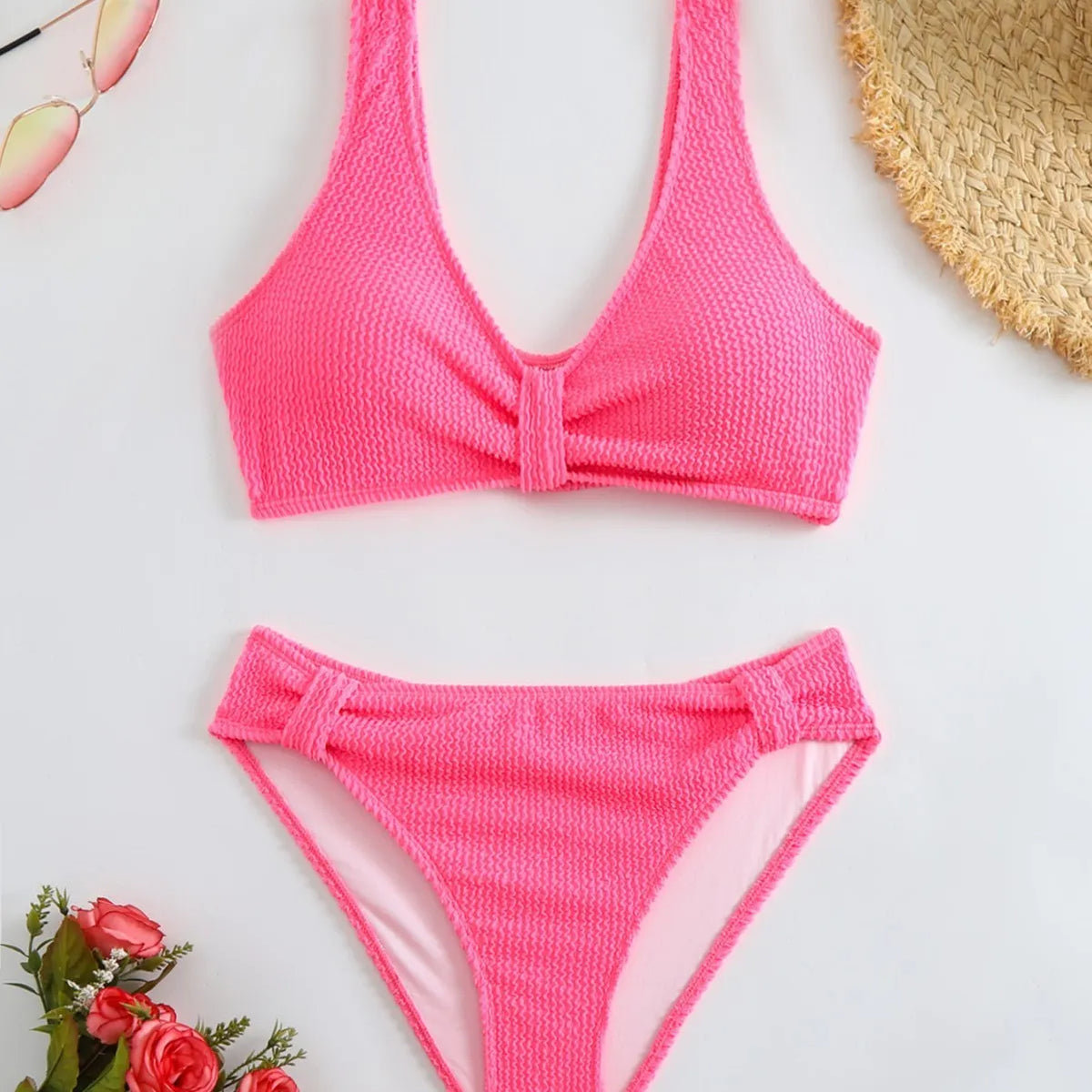 Women's solid colour polyester bikini swimsuit in black, two-piece set with briefs and bra