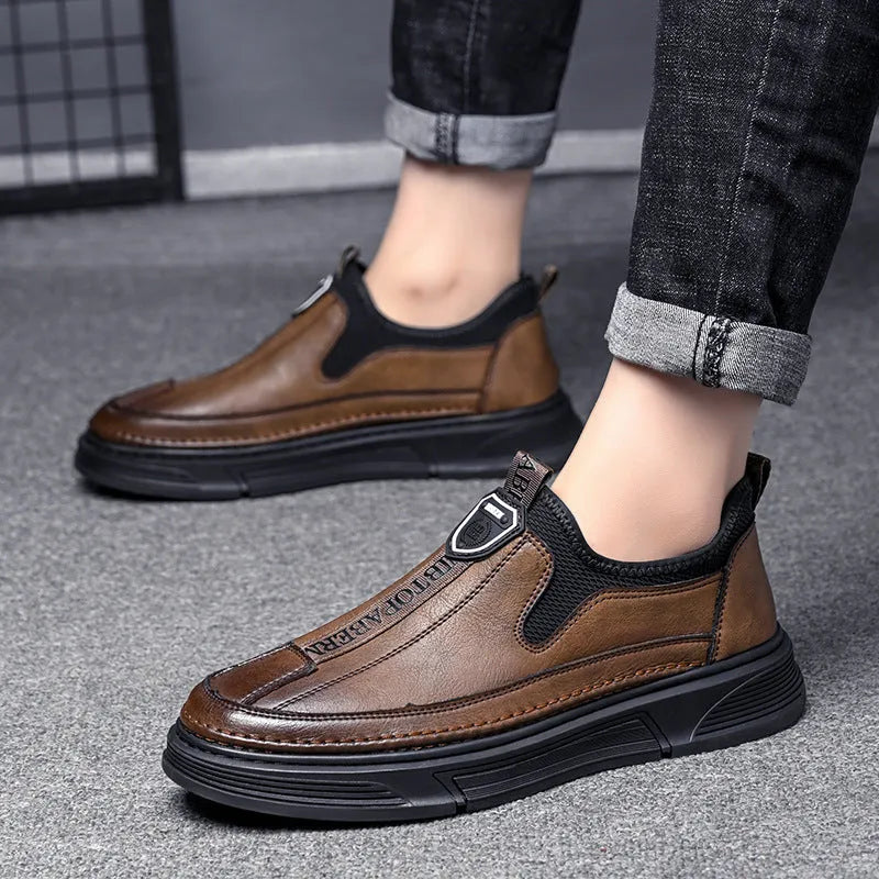 Men's leather casual shoes with round toe in black and brown colour options