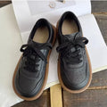 Artistic round-toe flat lace-up shoes in cowhide split leather, available in black green and offwhite