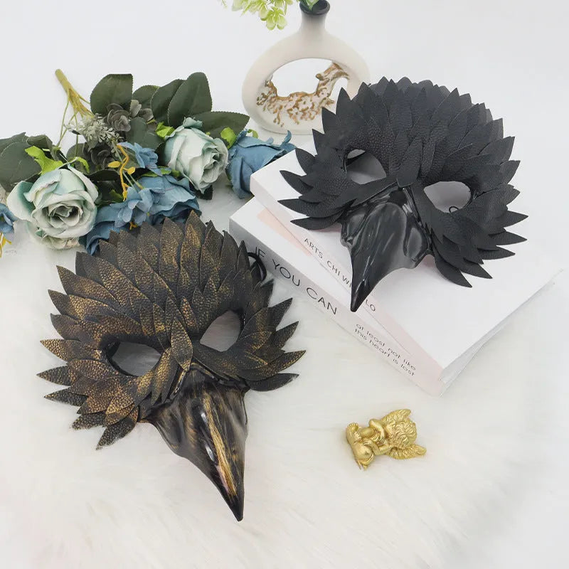 Halloween delicate bird mouth masquerade mask in plastic black finish