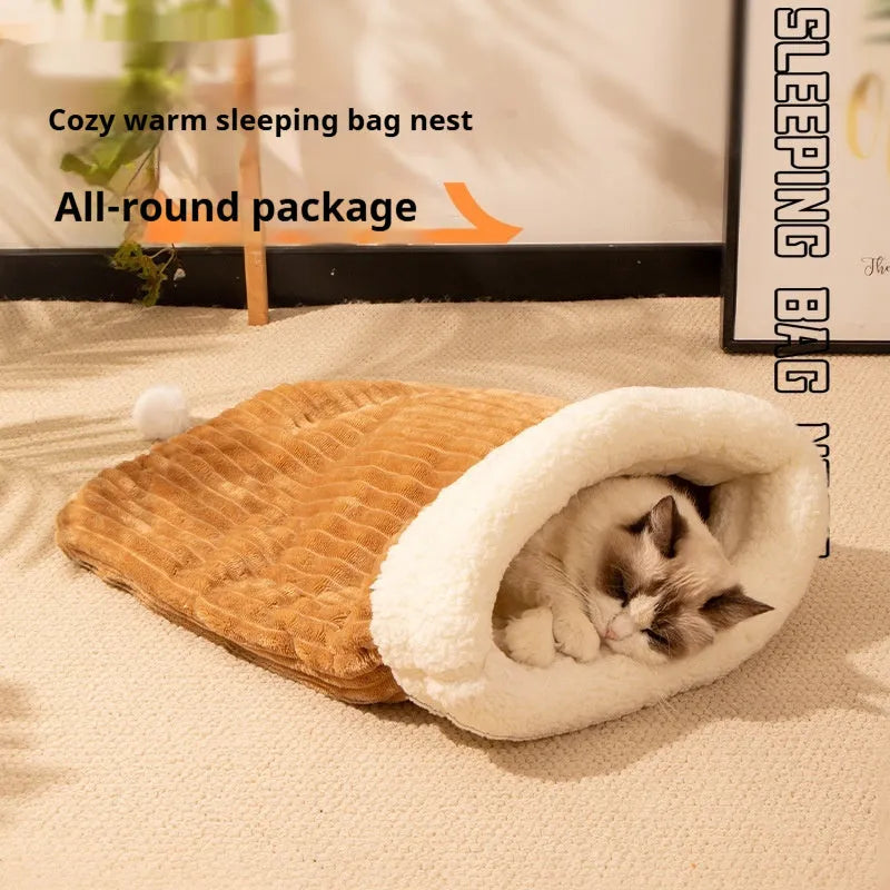 Flannel cat sleeping bag nest measuring 50x40 cm in pink Trojan design