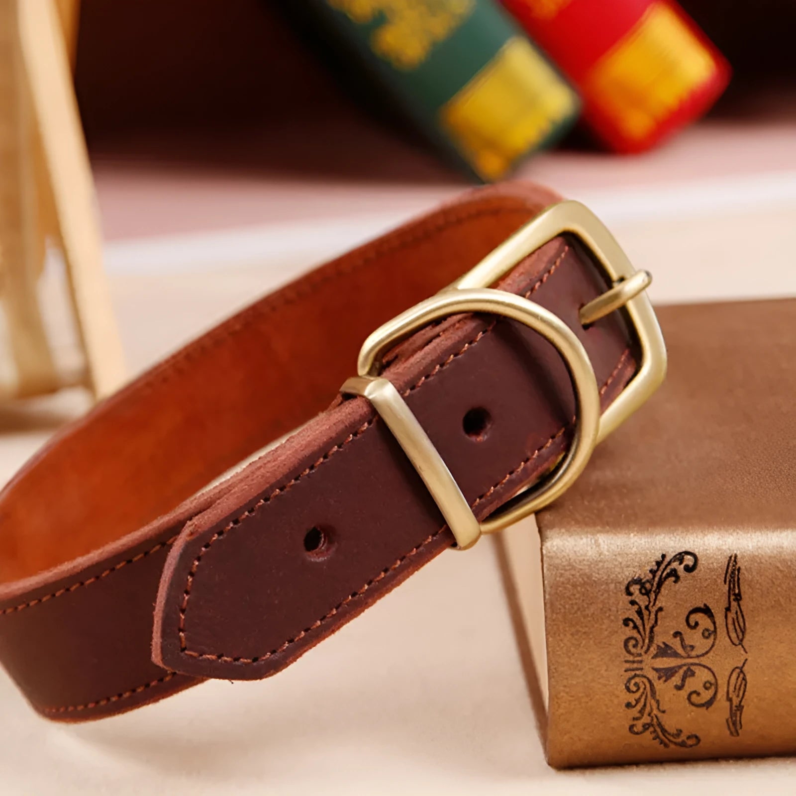 Cowhide pet collar for small and medium dogs in original leather colour, size 24CM-30CM