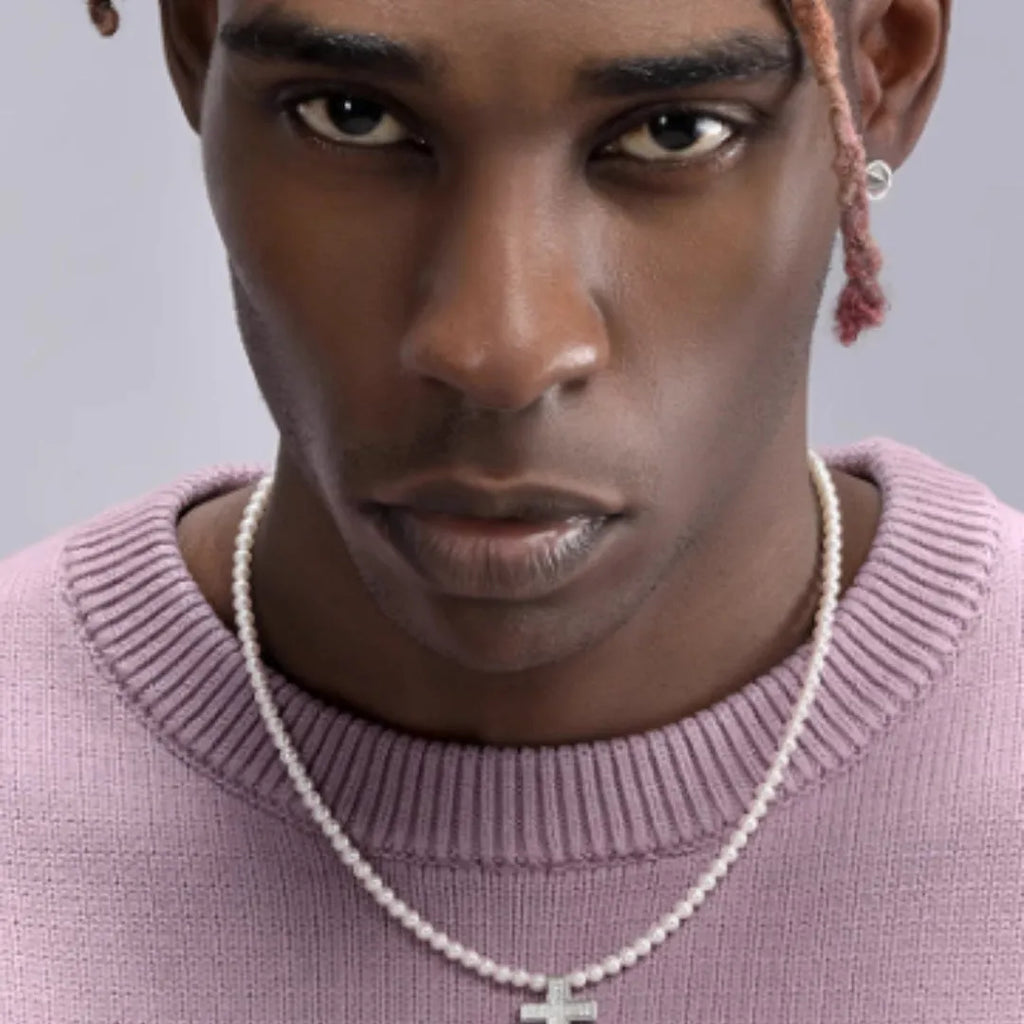 Men's retro hip-hop beaded necklace with black agate and pearl beads, metal lock pendant, on a white background