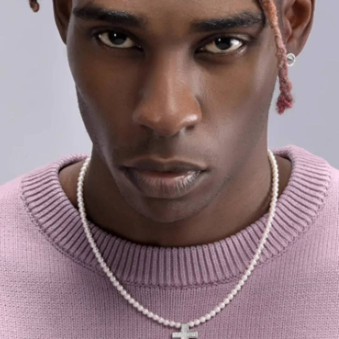 Men's retro hip-hop beaded necklace with black agate and pearl beads, metal lock pendant, on a white background