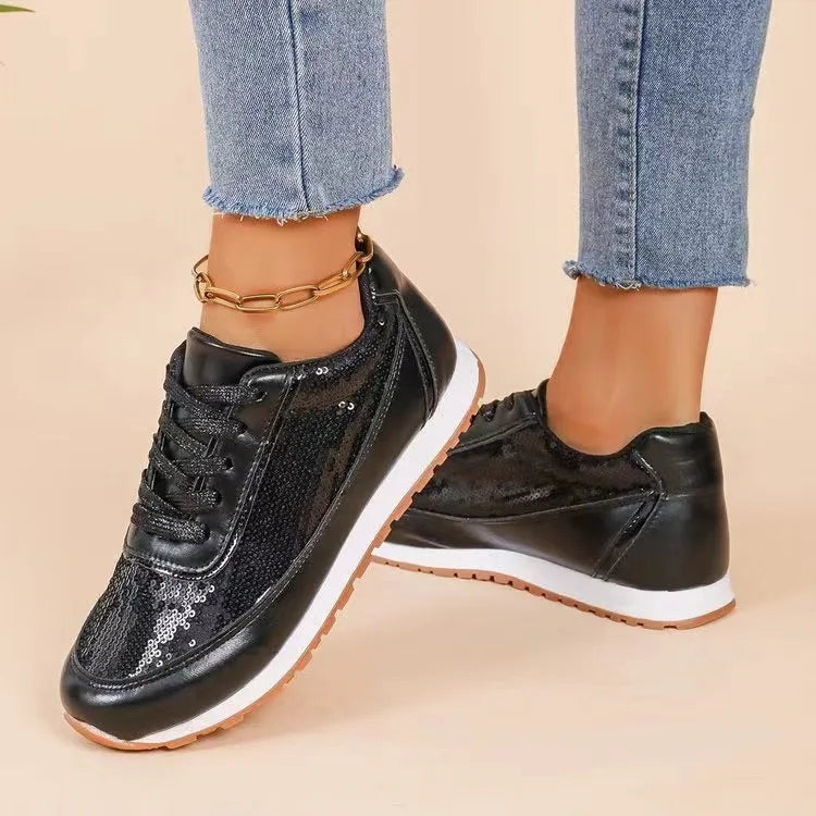 Women's thick-soled casual sneakers in black with square toe design and PU leather upper
