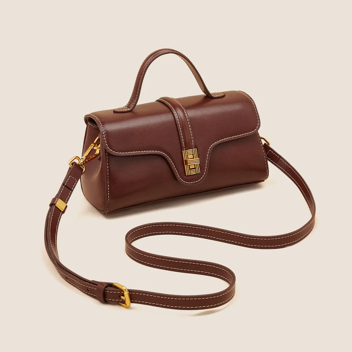 Cambridge retro messenger bag in synthetic leather with clam-shell design and lock detail