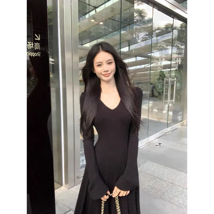 Knitted women's high waist hooded long sleeve dress in solid colour with splicing detail