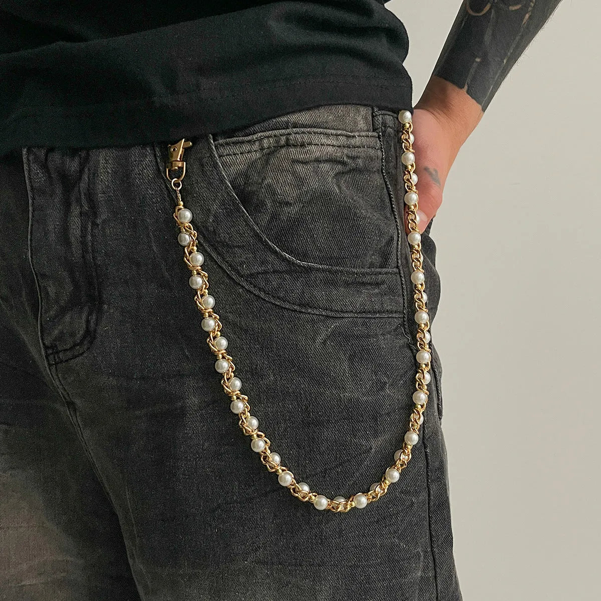 Men's imitation pearl waist chain in gold or white alloy with zipper detail and handmade hip hop style