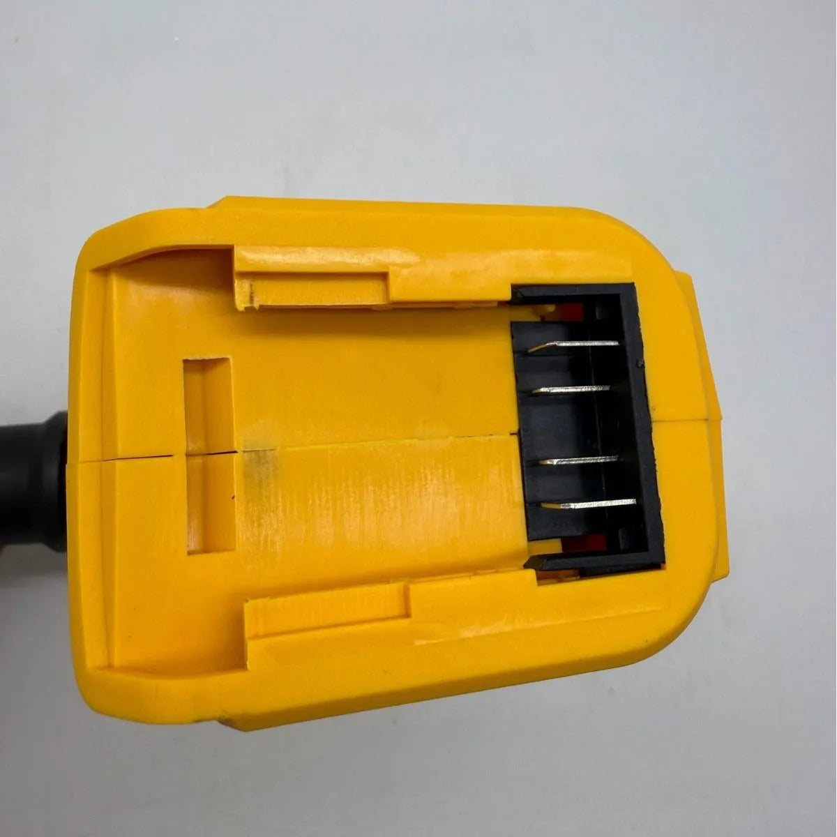 Lithium battery brush air exhauster for household dust cleaning and snow removal with dust exhaust apparatus