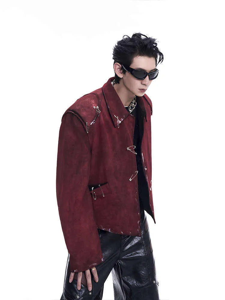 Men's red thick quilted jacket with decorative pin flocking and lapel collar in loose fit style